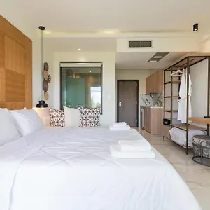 https://thetis-boutique-hotel.hotelschalkidiki.net